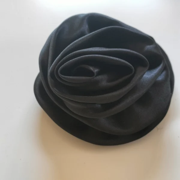 flor broche negra1